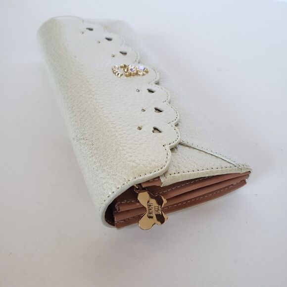 Anna Sui Wallet Clutch White Envelope Leather Owl Floral Hearts Boho Glam Box - Picture 11 of 12